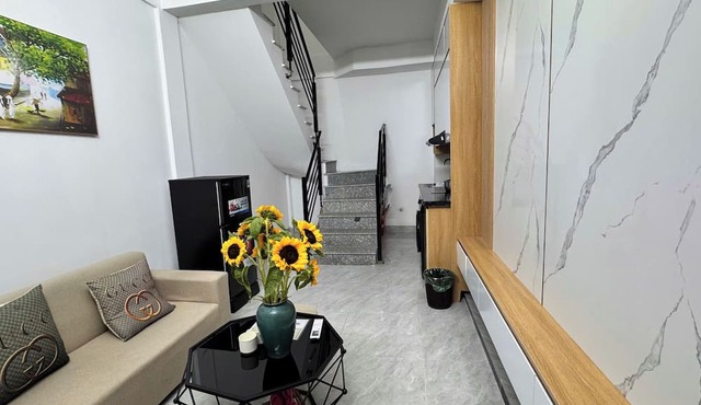 Aira Kim Ma Apartment