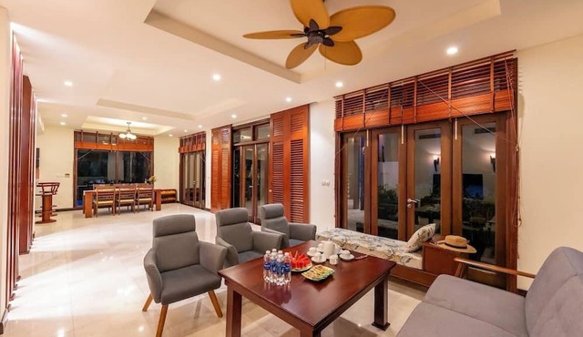 Secluded Tropical villa w/Lagoon pool, Spa & beach
