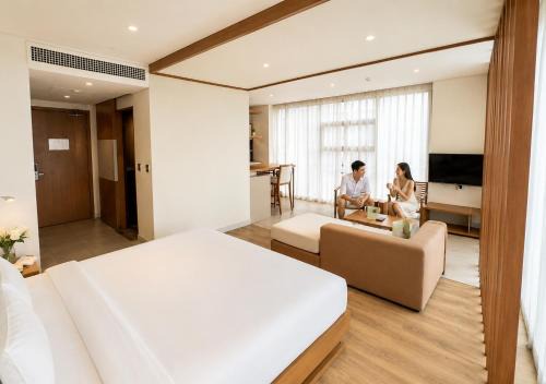 Da Nang My Khe Beachfront Apartment Resort Living in Da Nang