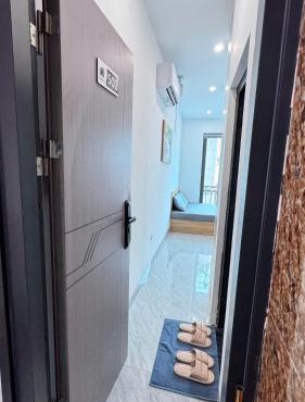 Aira Kim Ma Apartment