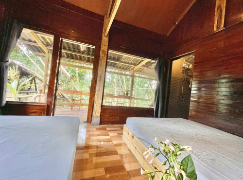 Red Dao Homestay and Entire bungalow