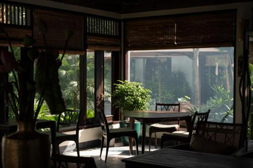 An Hideaway Resort