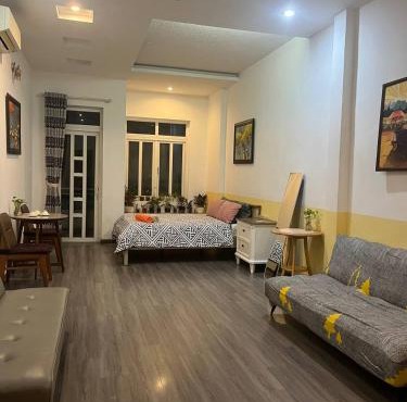 Nhà riêng 6 Phòng Ngủ-Tối đa 16 người- Cách Bùi Viện 1km