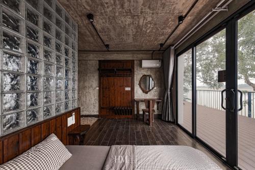 LAMY River Mansion