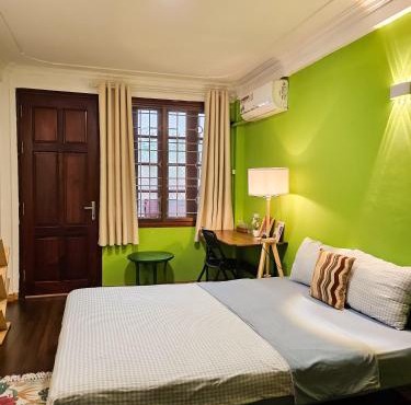 Rainbow HomeStay - No 8 Alley 18B Tong Dan