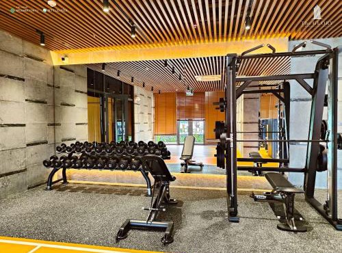 Luxury Apartment Midori Park The Glory Pool Gym WTC AEON Mall