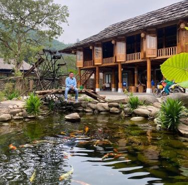 Nhà Sàn Gái Bản