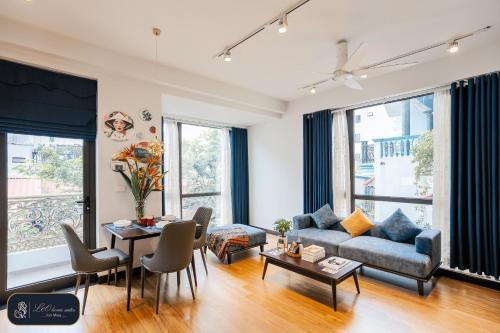High-ser Apartment -2BR - NiceView - Parking - Spacious - In center