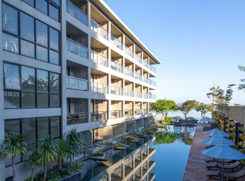 Mayaana Beach Resort Pattaya - Formerly Golden Tulip Pattaya Beach Resort
